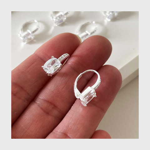 #Ac635 - Circón oval