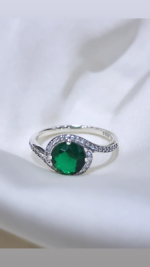 Anillo plata esmeralda