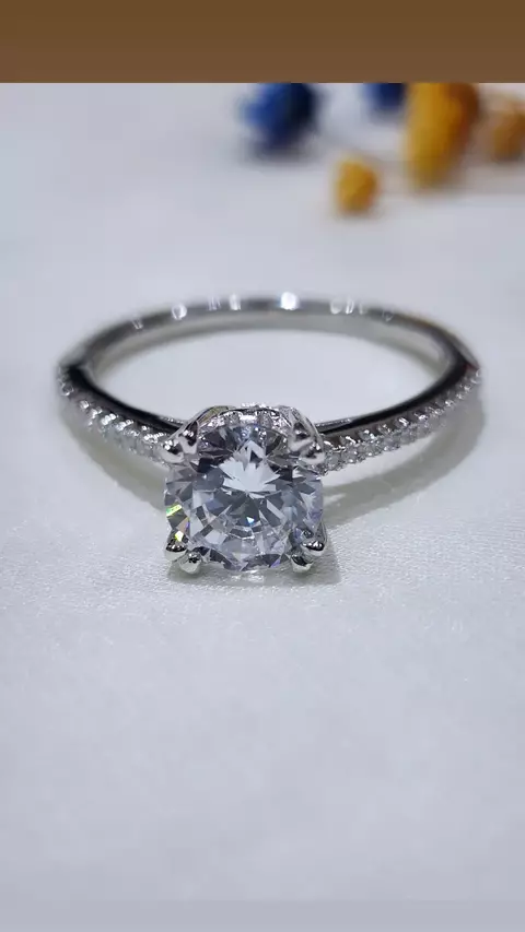 Anillo plata solitario