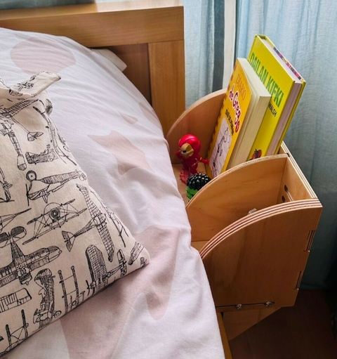 BIBLIOTECA PARA CAMA