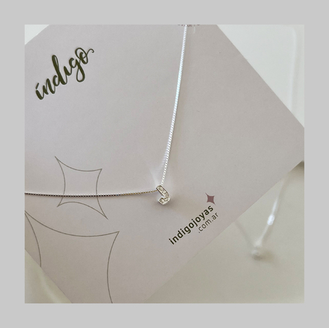 #C204 - Collar inicial - J -