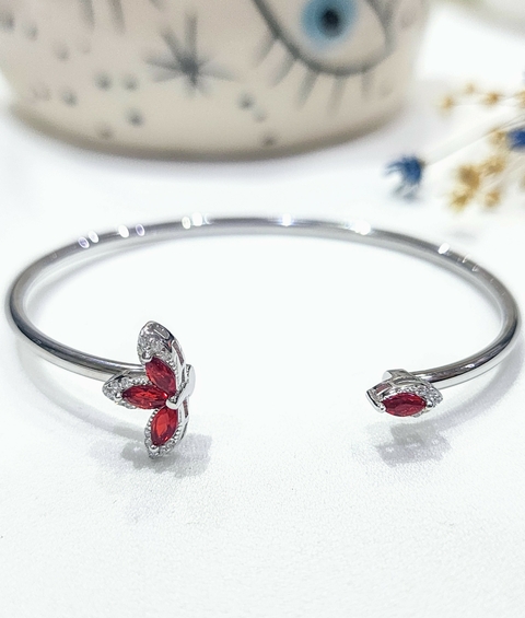 Esclava plata con rubíes